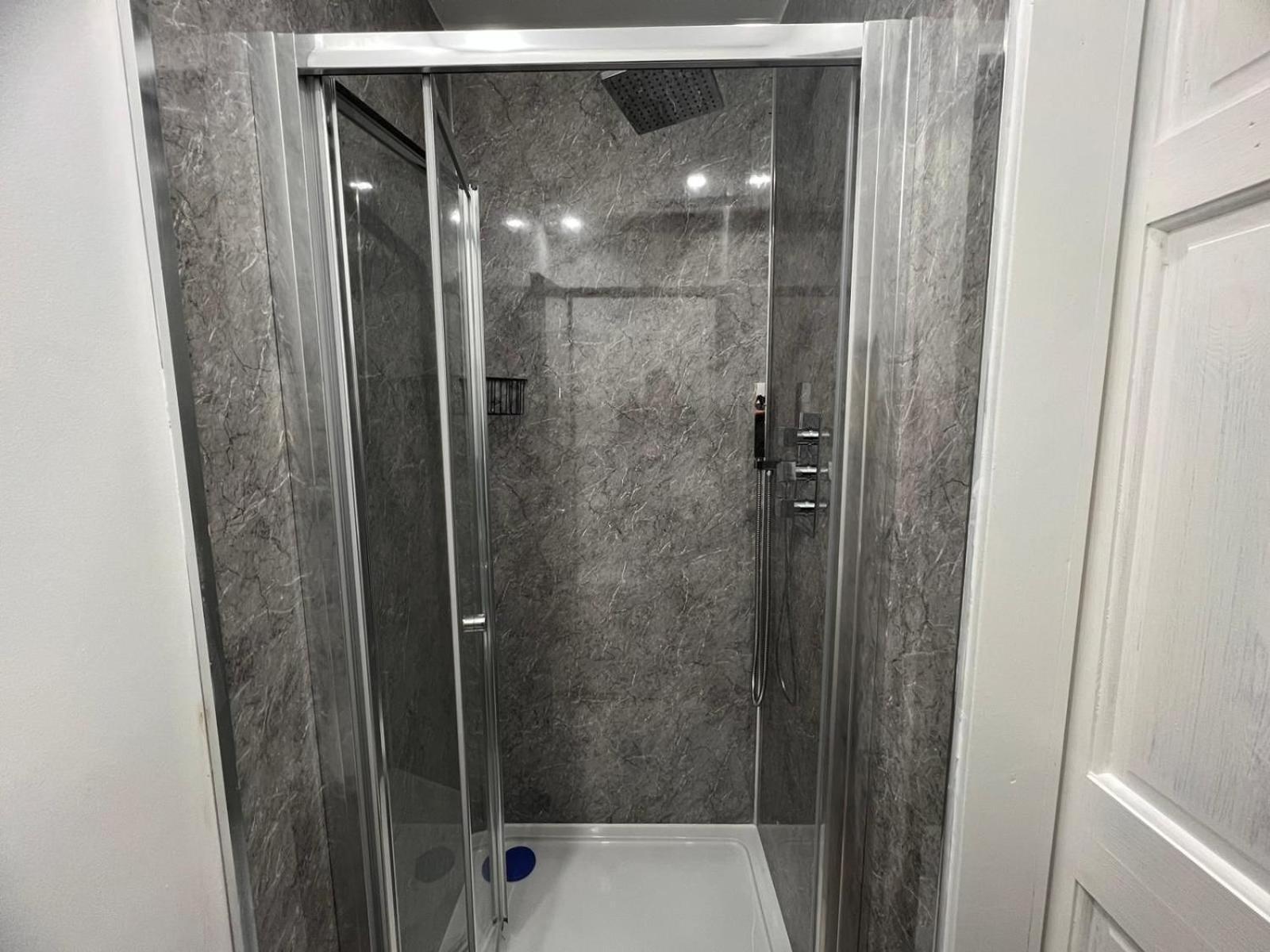Shared House In Central Location אינברנס מראה חיצוני תמונה