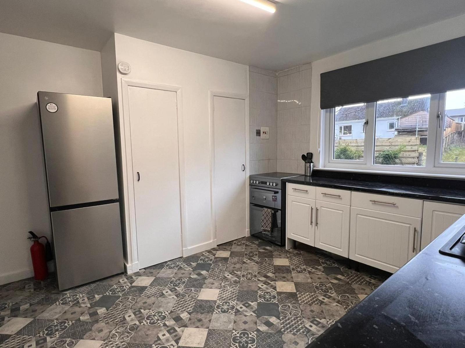 Shared House In Central Location אינברנס מראה חיצוני תמונה