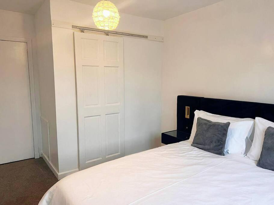 Shared House In Central Location אינברנס מראה חיצוני תמונה