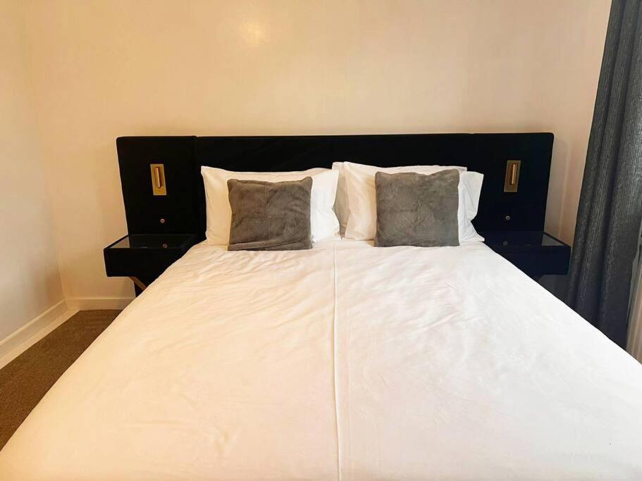 Shared House In Central Location אינברנס מראה חיצוני תמונה