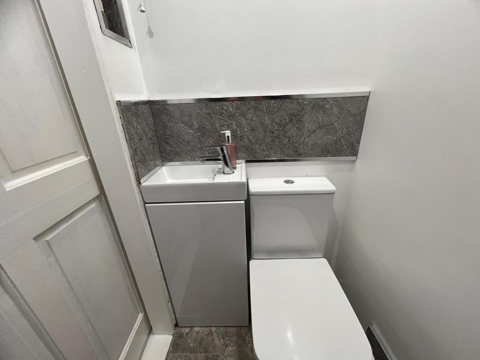 Shared House In Central Location אינברנס מראה חיצוני תמונה